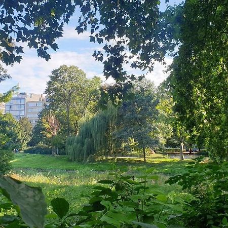 Lovely Two Bedroom Apartment With Free Parking Antwerpen Kültér fotó